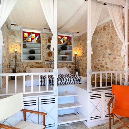 Aphrodite Villas Halki - Studio Rosa Chalki Town Exterior foto