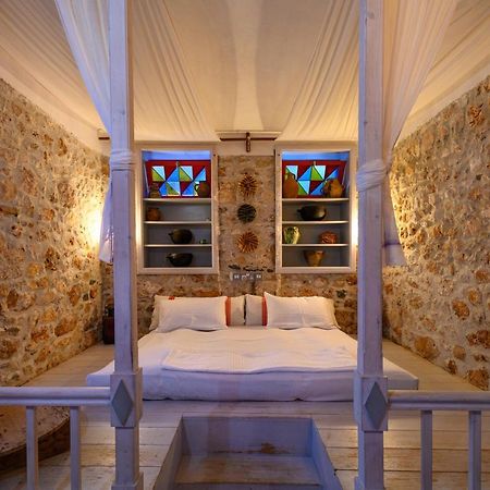 Aphrodite Villas Halki - Studio Rosa Chalki Town Exterior foto